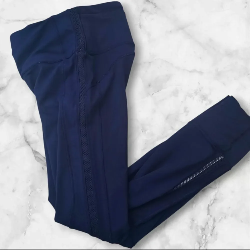 Lululemon Size 2 Hit It Tight Hero Blue Mesh 25